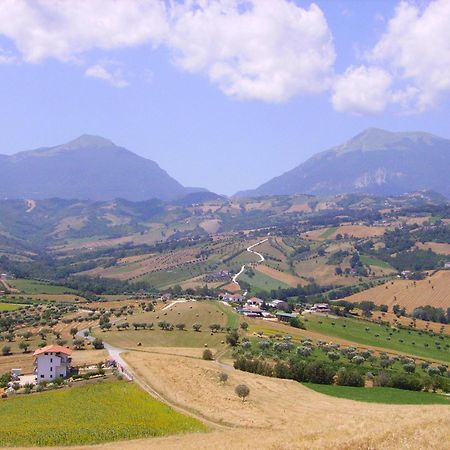 Agriturismo Il Vecchio Carro Campli Ngoại thất bức ảnh